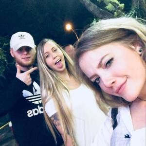 Meet your Posher, Charles